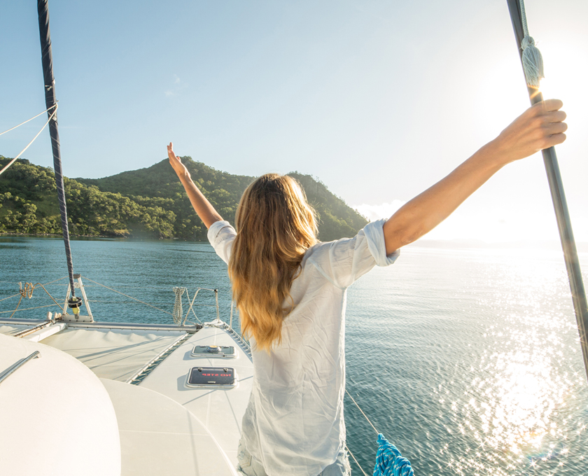 Woman-On-Yacht-LP_Mobile-840x680px.jpg